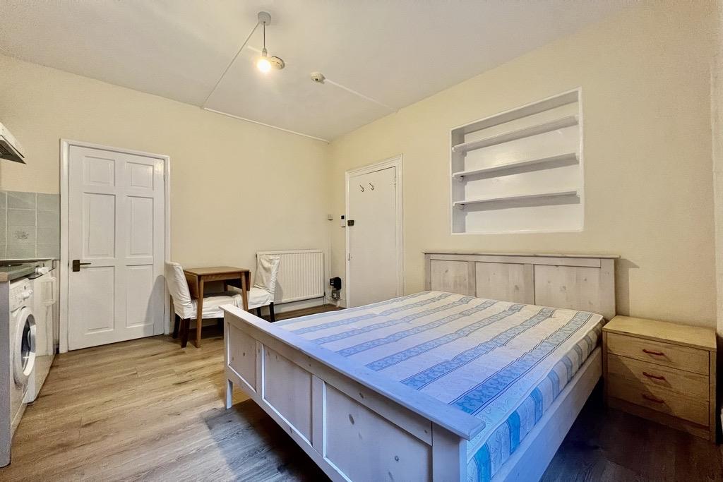 Cheniston Gardens, Kensington - ロンドンの学生向け宿泊施設 - Studio, Flat 17, 8